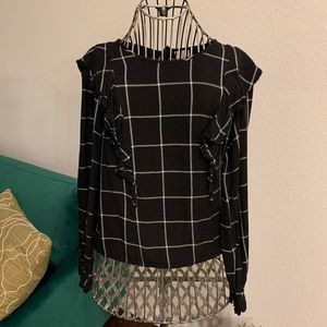 B&W Ruffle long sleeve shirt